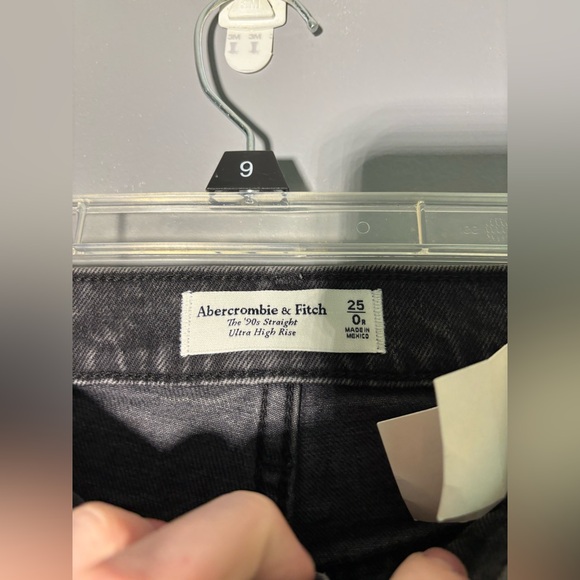 Abercrombie & Fitch The 90s Straight Ultra High Rise Jeans Size 25 - Picture 3 of 5